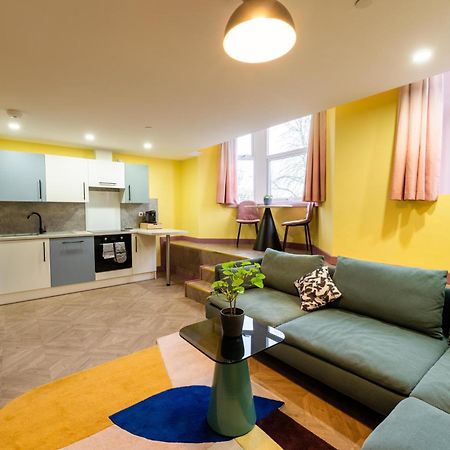 Aaron Wise - 51 Fitzhamon Apartments Cardiff Ngoại thất bức ảnh