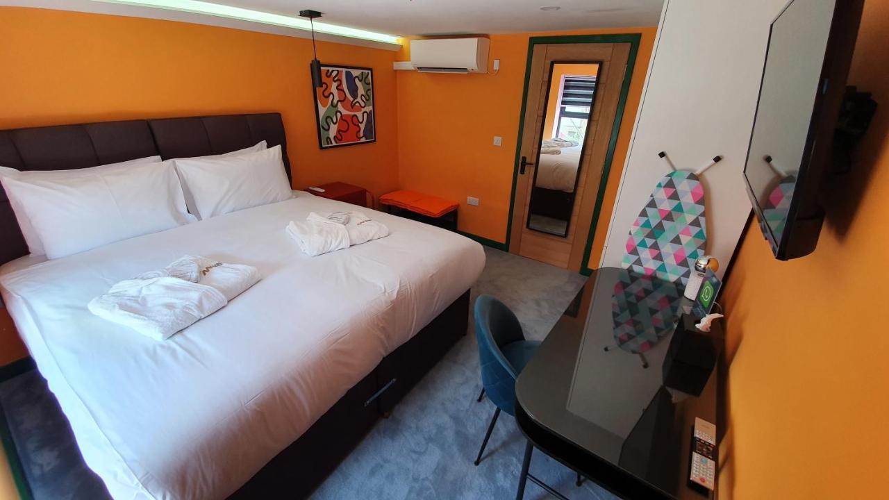 Aaron Wise - 51 Fitzhamon Apartments Cardiff Ngoại thất bức ảnh