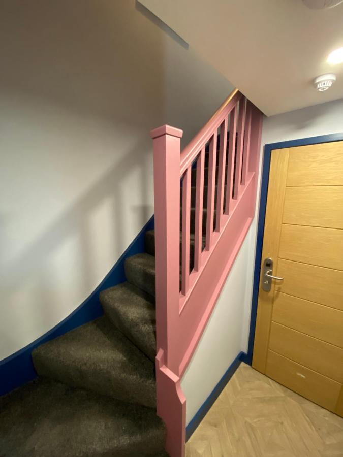 Aaron Wise - 51 Fitzhamon Apartments Cardiff Ngoại thất bức ảnh