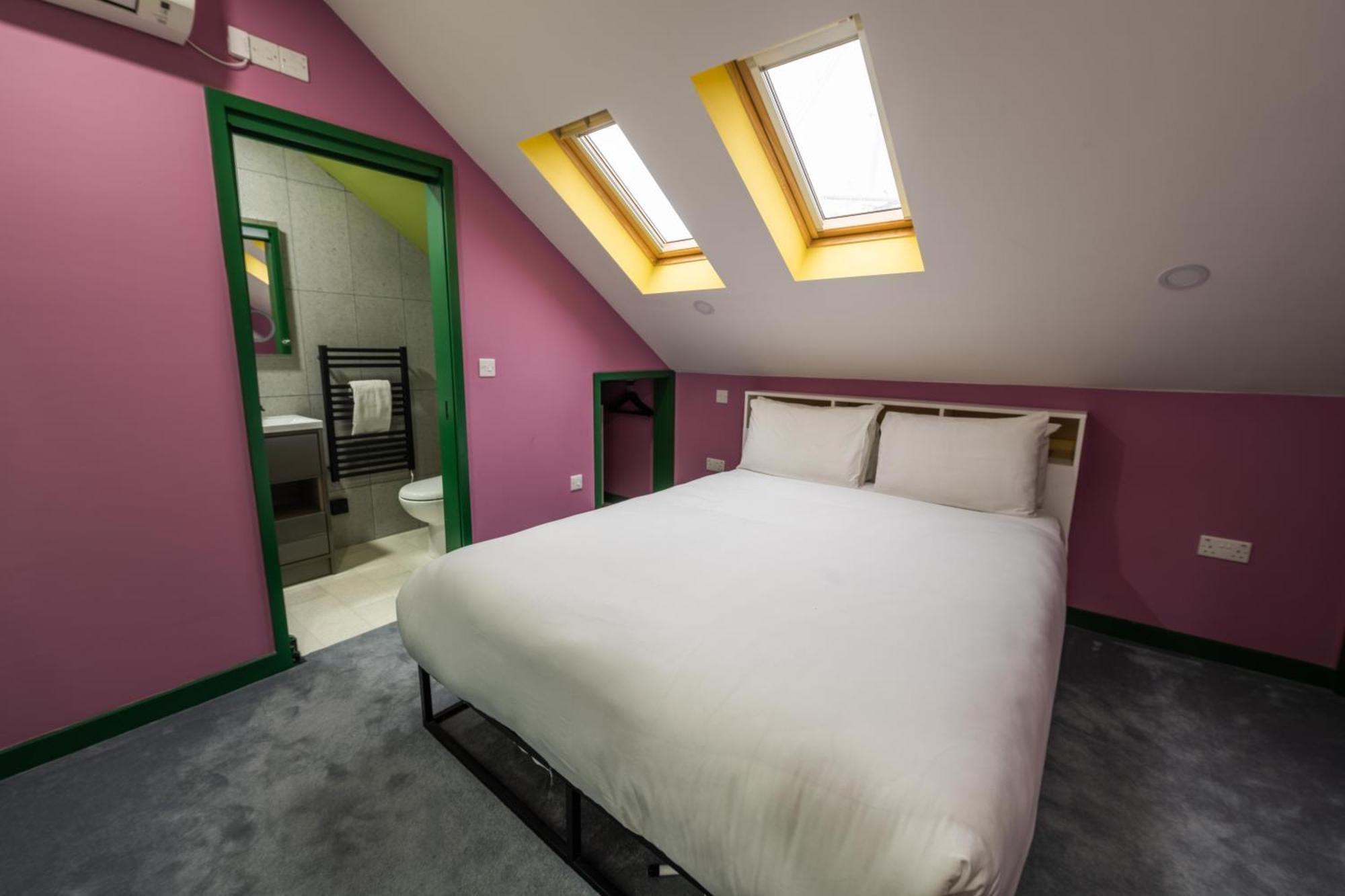 Aaron Wise - 51 Fitzhamon Apartments Cardiff Ngoại thất bức ảnh